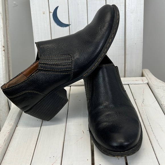 ⭐️BOC Black Leather High Heel Booties shoes size 8/39 - Picture 1 of 10